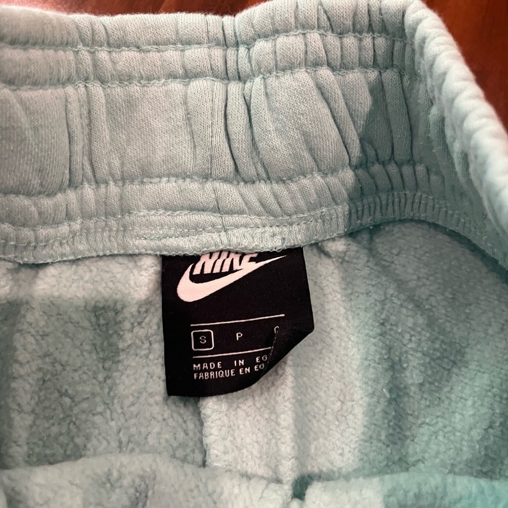 Nike Mushroom Sweat Shorts Light Green Embroidered Limited Edition Size Small‎ - Picture 3 of 7